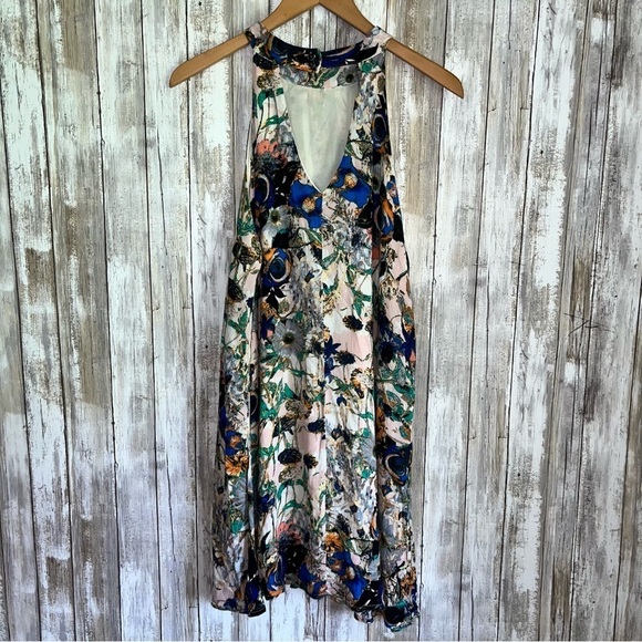 Entro Printed Floral Halter Neck Dress - Picture 2 of 8